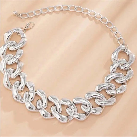 CHUNKY SIMPLE CUBAN CHAIN LINK NECKLACE GOLD OR SILVER - Picture 7 of 9